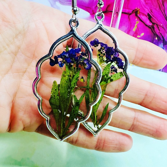 Hand Crafted Jewelry - Handmade Real Pressed Purple Flower Resin Earrings